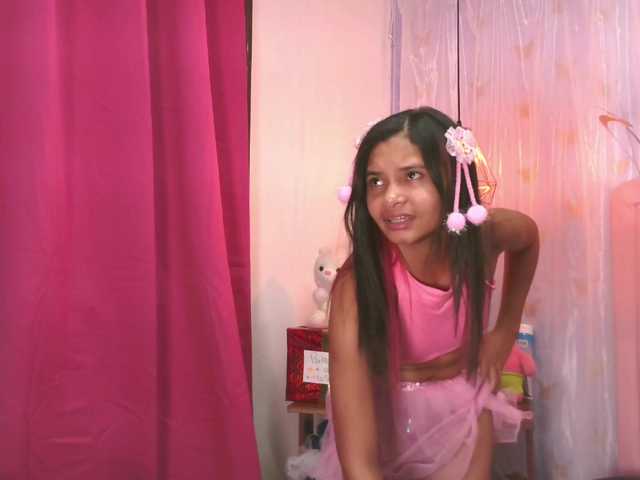 liz7skinny's BongaCams show and profile