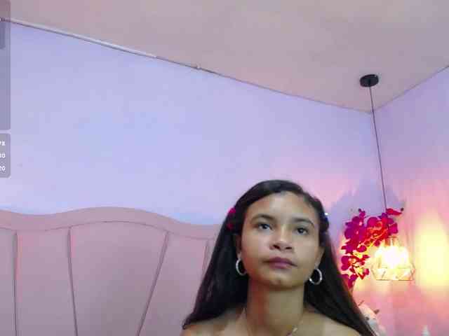 liz7skinny webcam