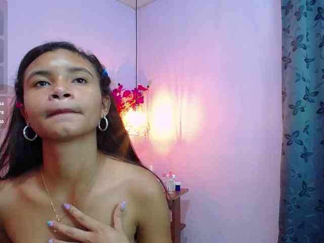 liz7skinny webcam