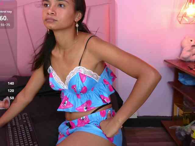 liz7skinny webcam