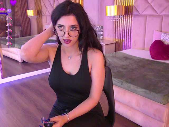 HeidiKendal's BongaCams show and profile