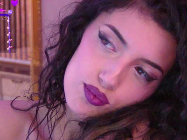 HeidiKendal live cam profile