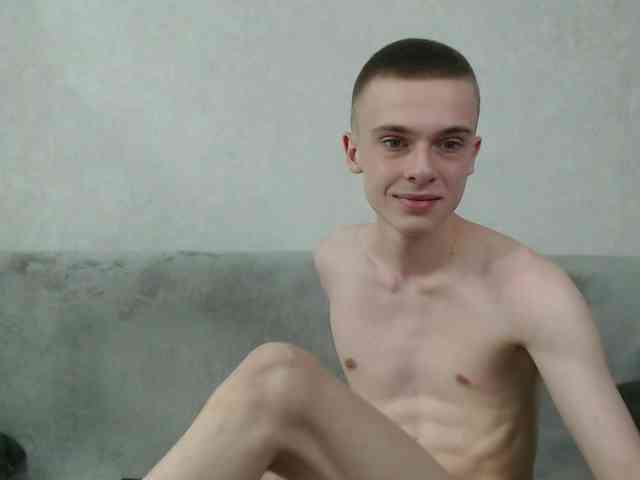 Christopher-brow... Live Webcam on BongaCams