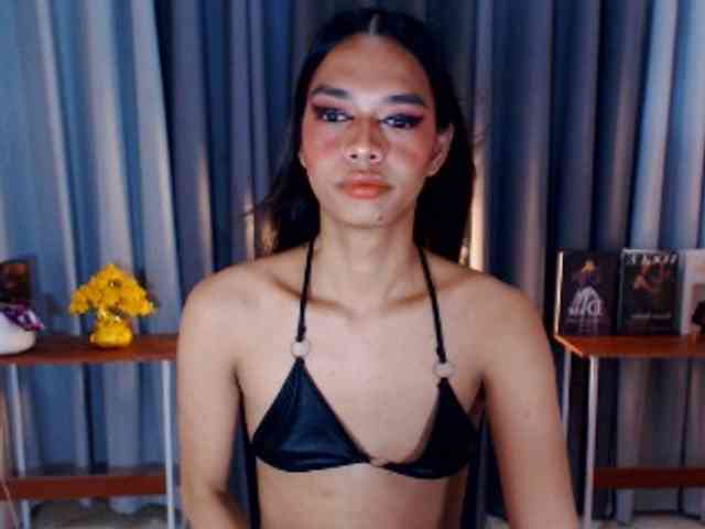 UnforgettableSca... Live Webcam on BongaCams