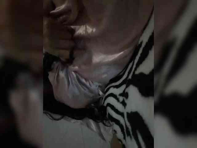 Emmie-Lise webcam