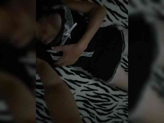 Emmie-Lise webcam