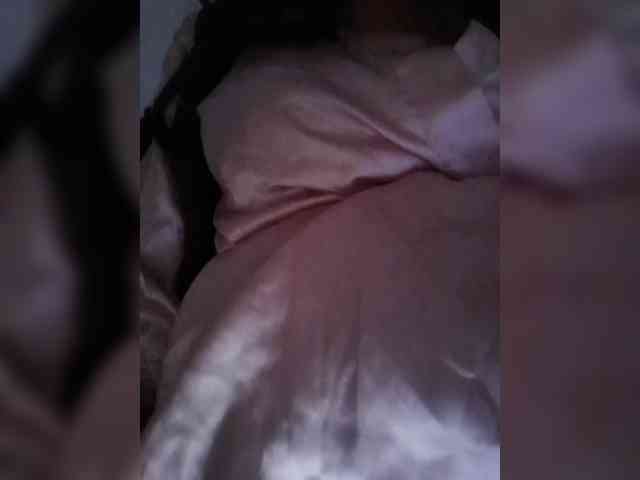 Emmie-Lise webcam