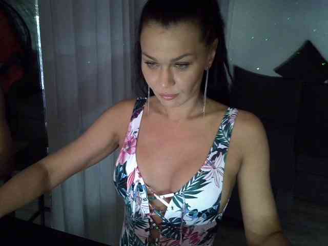 TayaDeluxe webcam