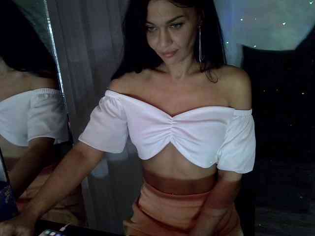 TayaDeluxe webcam