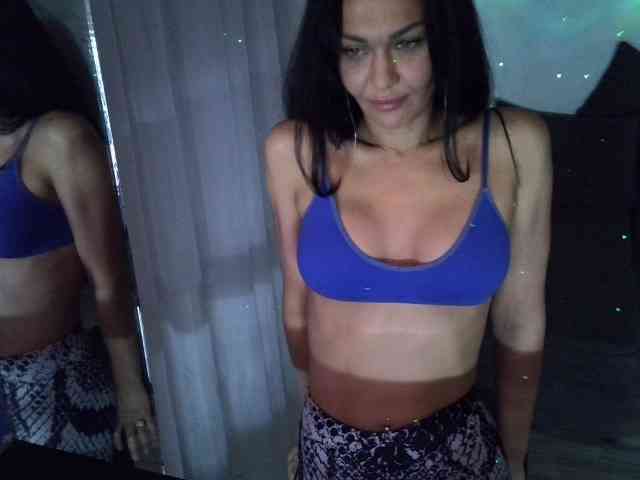 TayaDeluxe webcam