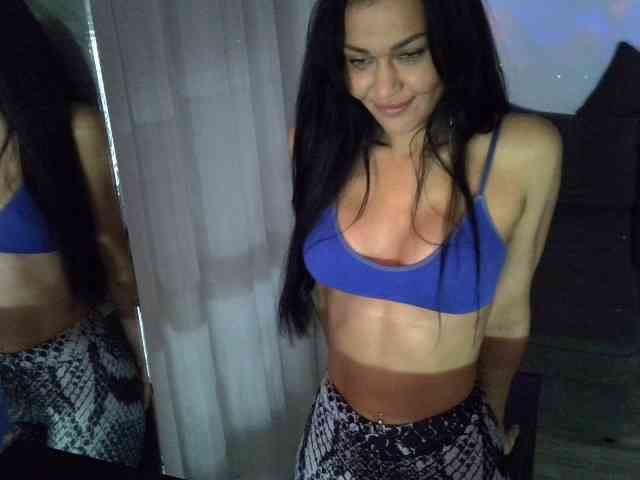 TayaDeluxe webcam