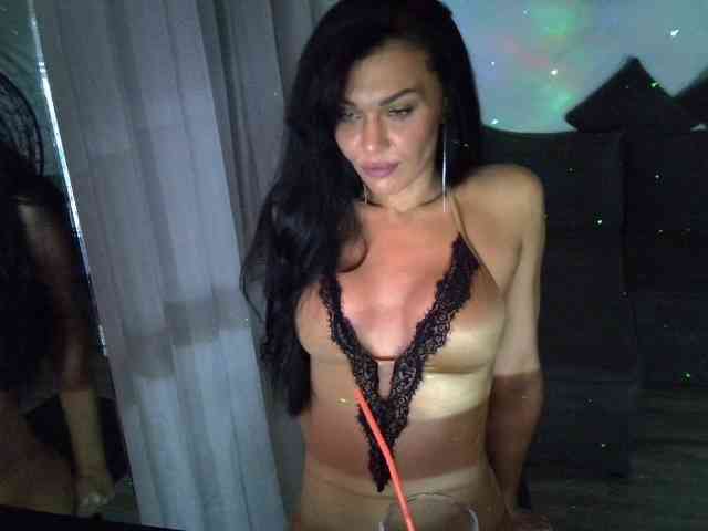 TayaDeluxe webcam