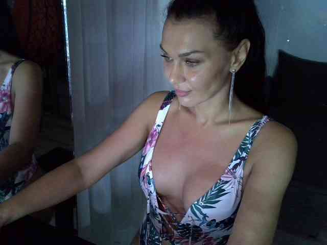 TayaDeluxe webcam