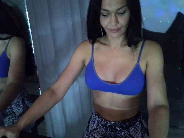 TayaDeluxe webcam