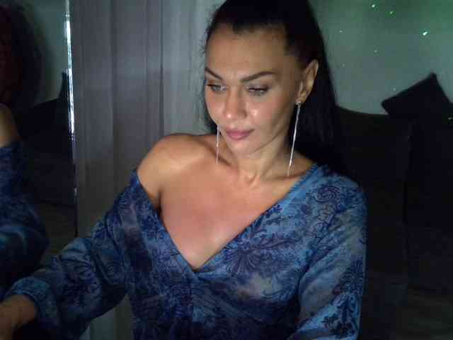 TayaDeluxe webcam