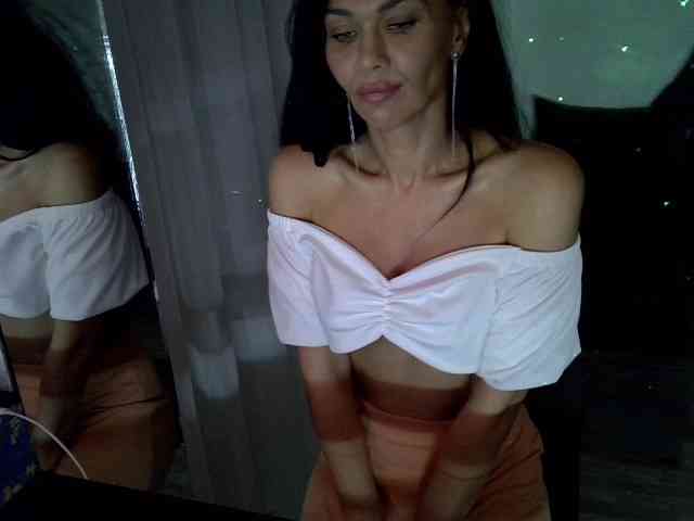 TayaDeluxe webcam