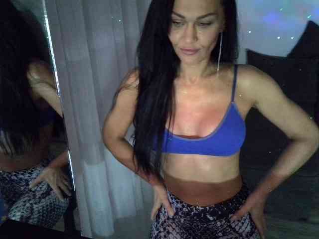 TayaDeluxe webcam