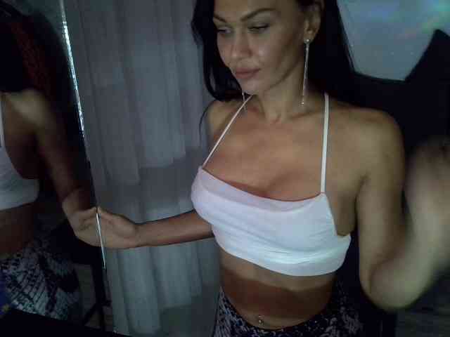 TayaDeluxe webcam
