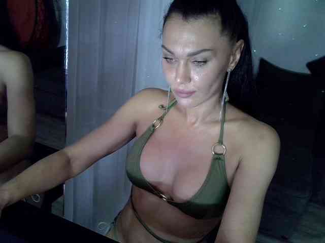 TayaDeluxe webcam