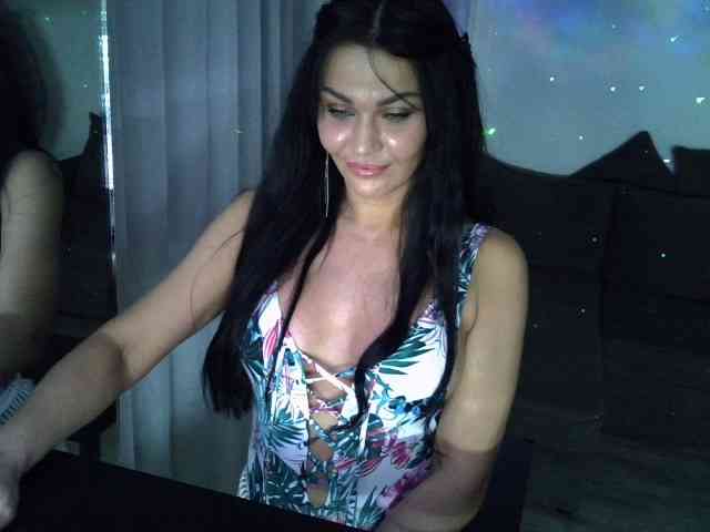 TayaDeluxe webcam