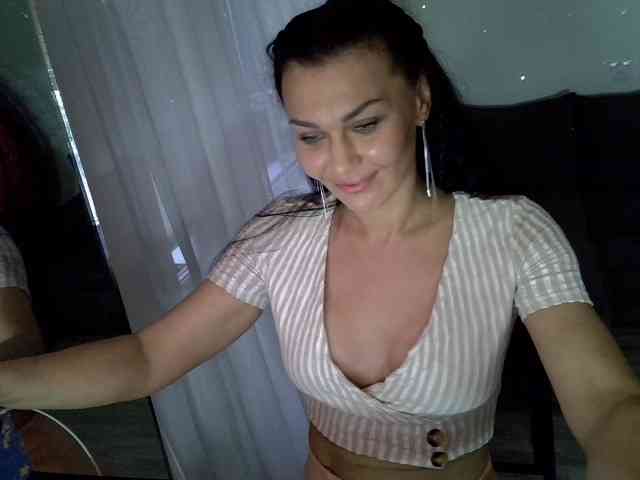TayaDeluxe webcam