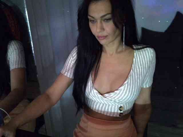 TayaDeluxe webcam