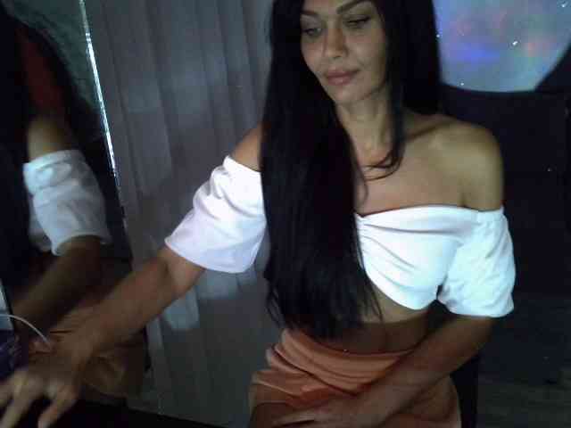 TayaDeluxe webcam