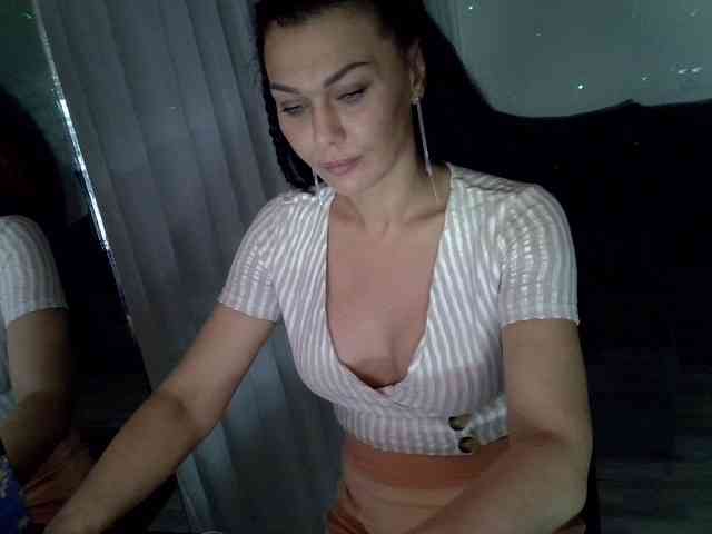 TayaDeluxe webcam