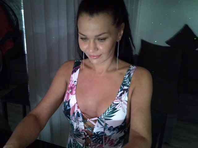 TayaDeluxe webcam
