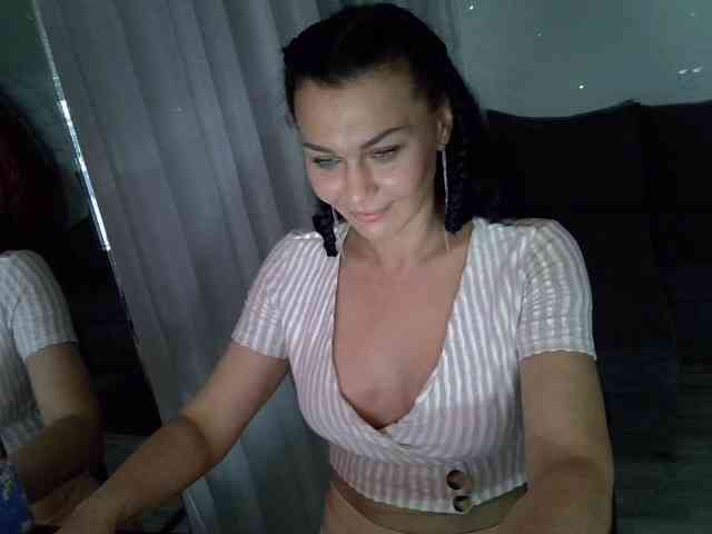 TayaDeluxe webcam