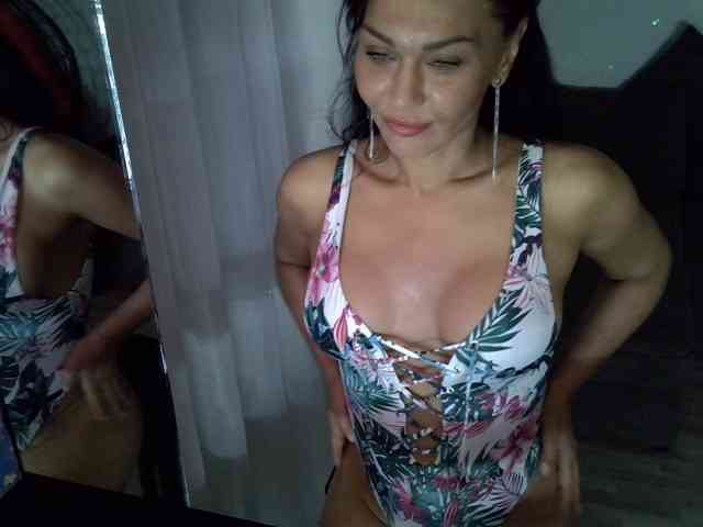 TayaDeluxe webcam