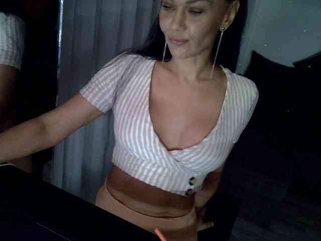 TayaDeluxe webcam