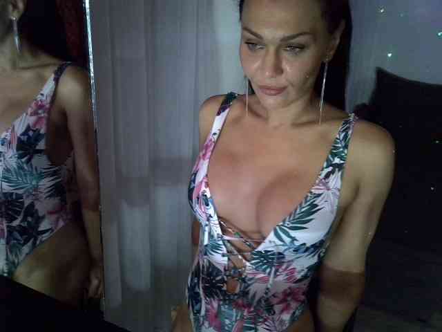 TayaDeluxe webcam