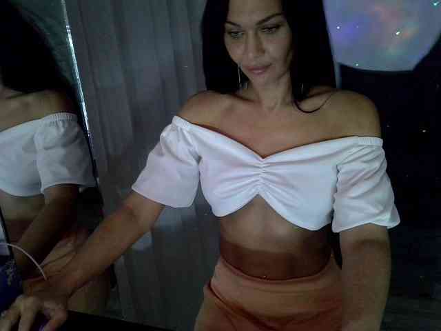 TayaDeluxe webcam