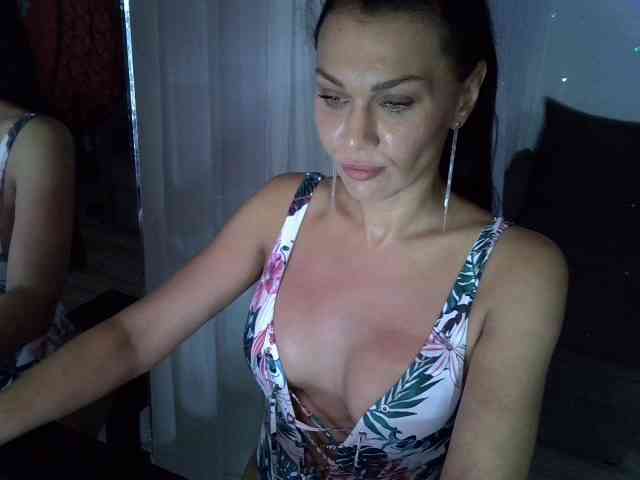 TayaDeluxe webcam