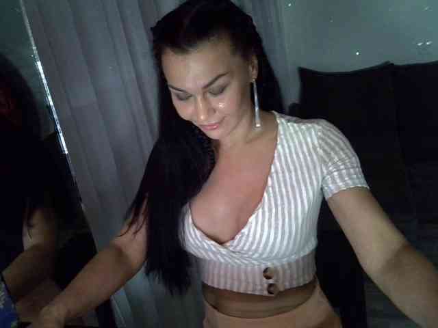 TayaDeluxe webcam