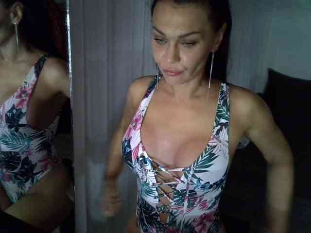 TayaDeluxe webcam