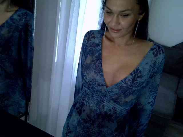 TayaDeluxe webcam