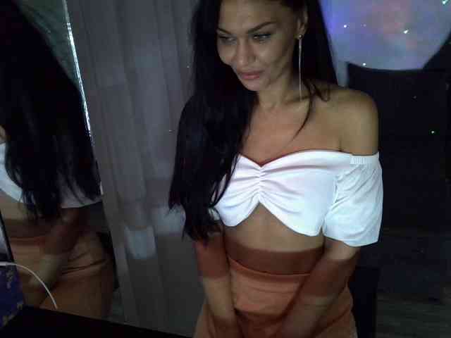 TayaDeluxe webcam