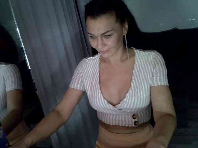 TayaDeluxe webcam