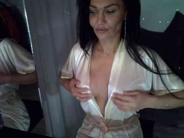 TayaDeluxe webcam