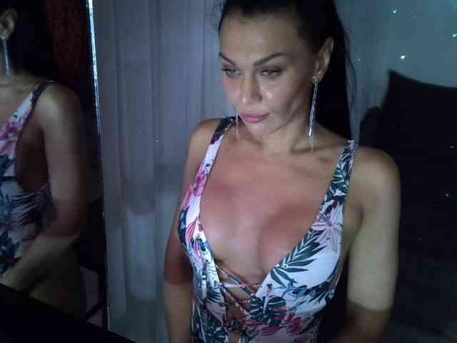 TayaDeluxe webcam