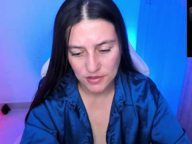 Saskyaajohnson's BongaCams show and profile