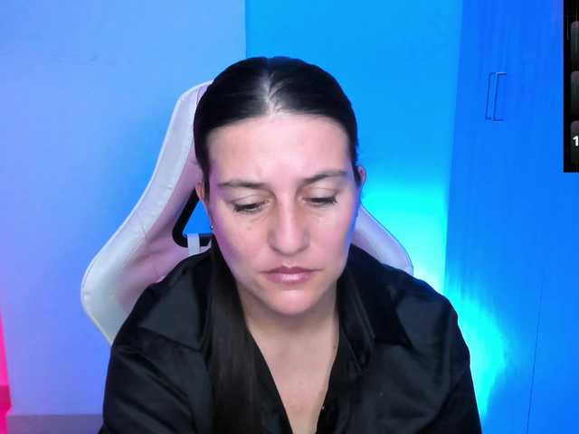 Saskyaajohnson's BongaCams show and profile