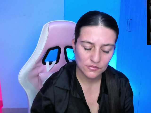 Saskyaajohnson from BongaCams is Freechat