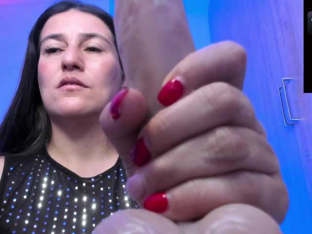 Saskyaajohnson's BongaCams show and profile