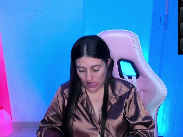 Saskyaajohnson from BongaCams is Freechat