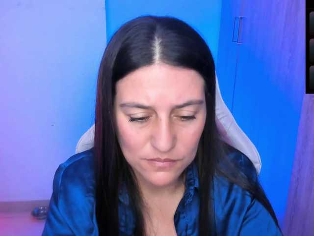 Saskyaajohnson's BongaCams show and profile