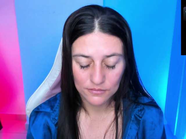 Saskyaajohnson's BongaCams show and profile