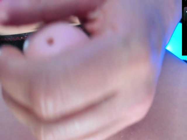 Saskyaajohnson's BongaCams show and profile